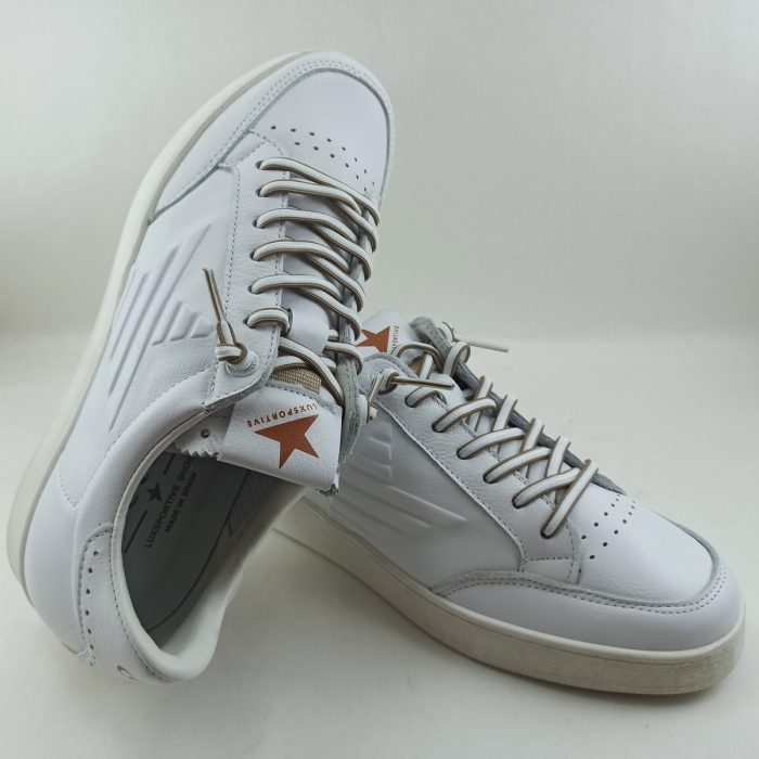 Semi-deportivo de piel blanca con cierre de cordón, Cetti lusportiveshoes mod. c-1307