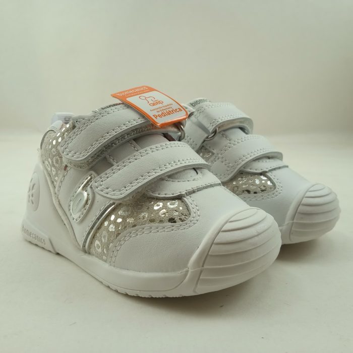 Zapato de piel blanco son cierre de dos velcros, Biomecanics mod. 242111 - Imagen 2