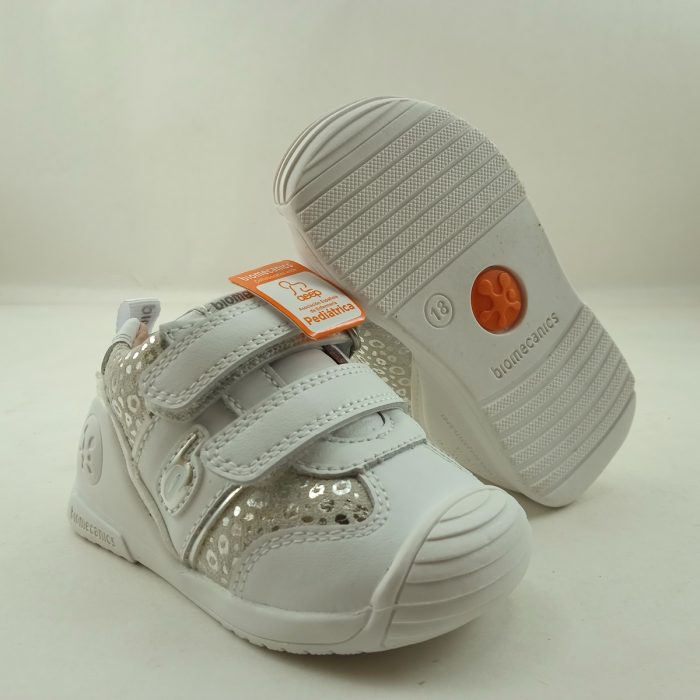 Zapato de piel blanco son cierre de dos velcros, Biomecanics mod. 242111 - Imagen 4