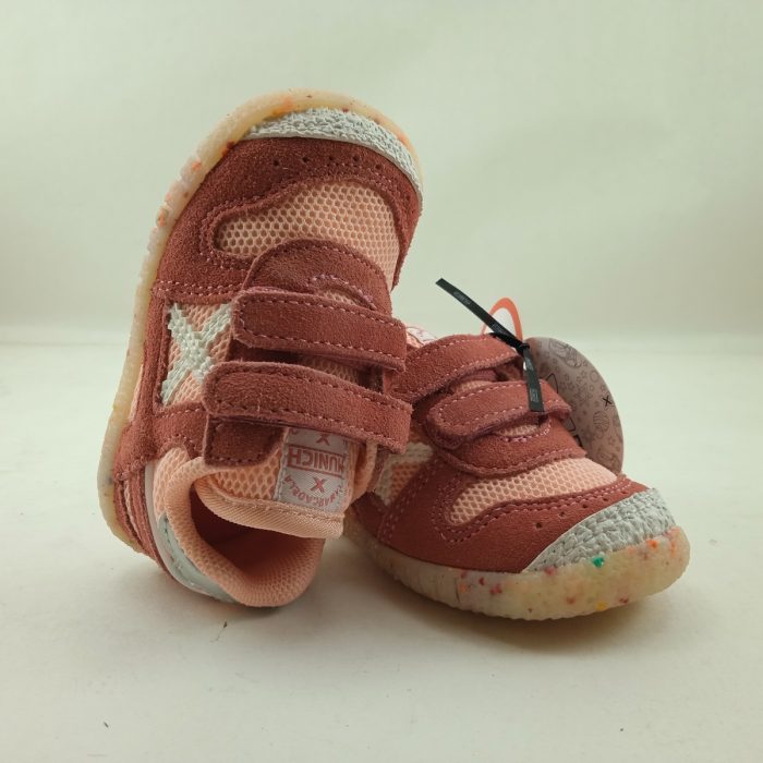 Semi-sport de piel rosa con cierre de doble velcro, Munich mod. 817291
