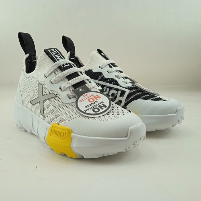 Semi-sport textil blanco con cierre de cordon elastico, Munich mod. 8023001