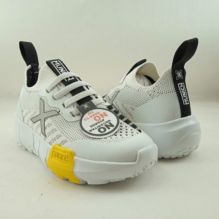 Semi-sport textil blanco con cierre de cordon elastico, Munich mod. 8023001 - Imagen 2