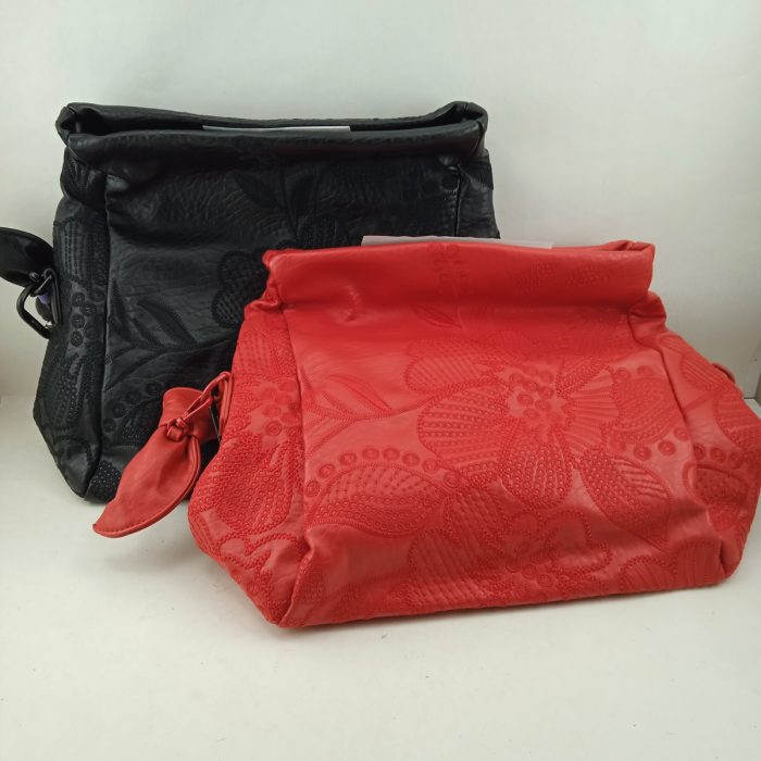 Bolso sintetico varios colores con cierres de cremalleras, Desigual mod. Saxp70