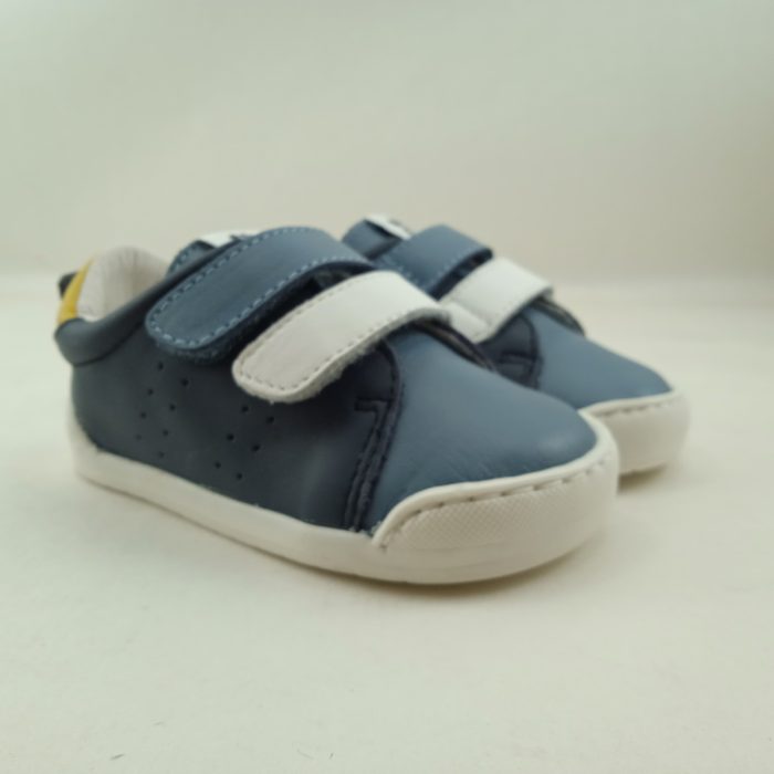 Semi-sport de piel azul con cierre de velcro, Mustang kids mod. 48850 - Imagen 2