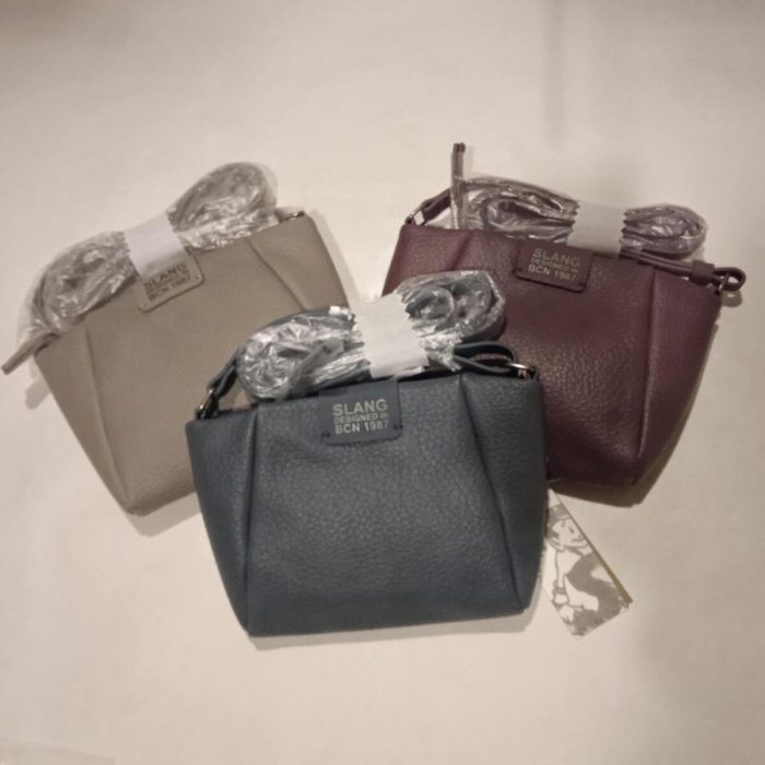 Bolso sintetico en varios colors y cierre de cremallera, Slang mod. BAE4