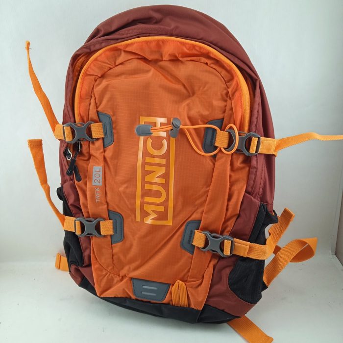 Mochila sintetica naranja con cierre de cremallera, Munich mod. 7040107