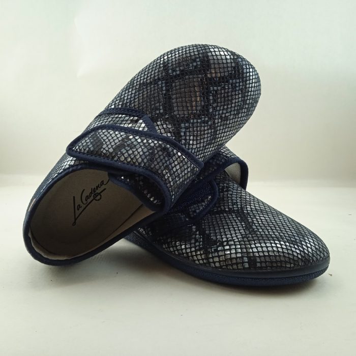 Alpargata textil plata y azul con cierre de velcro, La Cadena mod. 91042