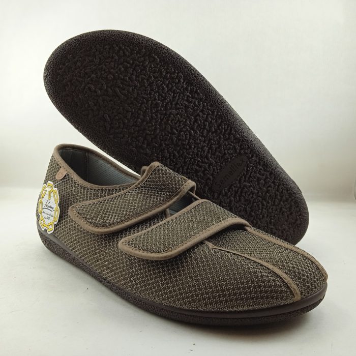 Alpargata textil marron con cierre de 2 velcros, La Cadena mod. 97034 - Imagen 3
