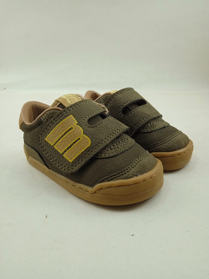 Semi-sport de piel verde con cierre de velcro, Mustang kids mod. 48934 - Imagen 2