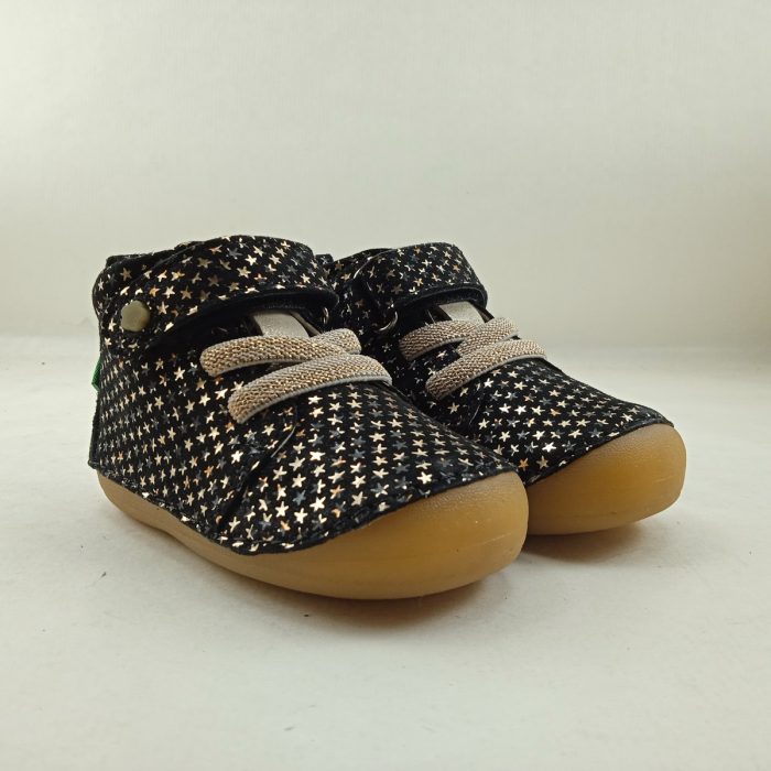 Bota de piel negra con cierre de velcro y cordon elastico, Kickers mod. 972422 - Imagen 3