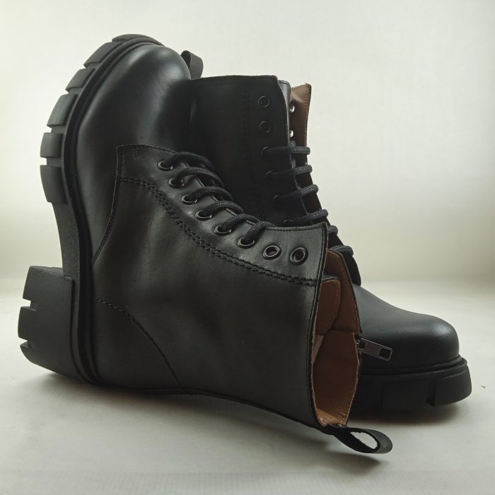 Bota de piel negra con cierre de cordon, Belang mod. 08113 - Imagen 4