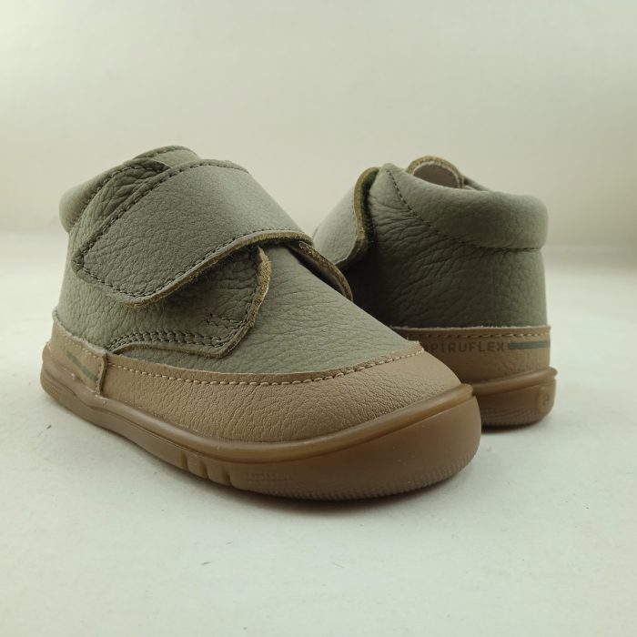 Bota de piel verde con cierre de velcro, Pirufin mod. 192-2 - Imagen 2