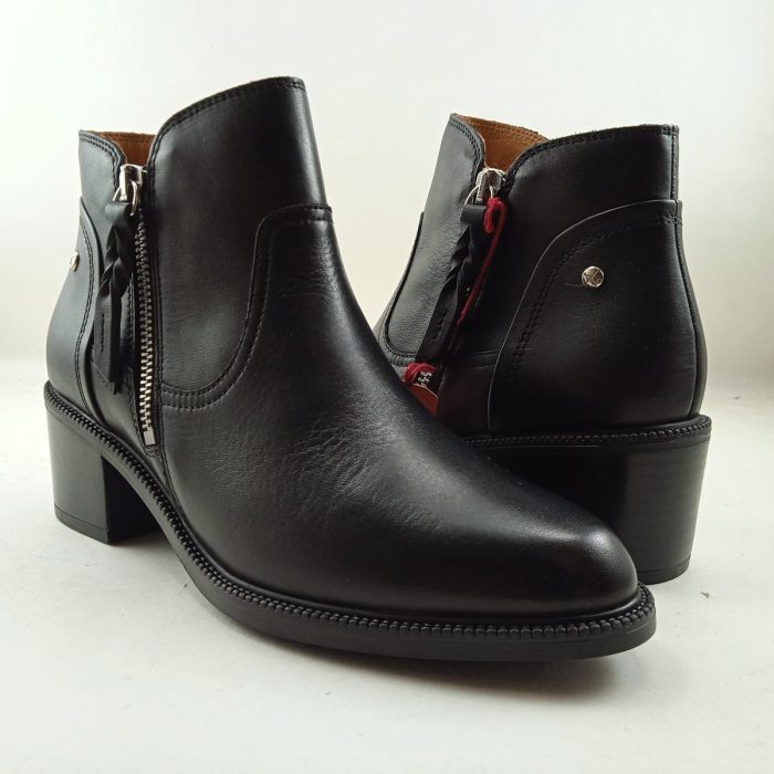 Bota de piel negra con cierre de cremallera, Pikolinos mod. 8674 - Imagen 2
