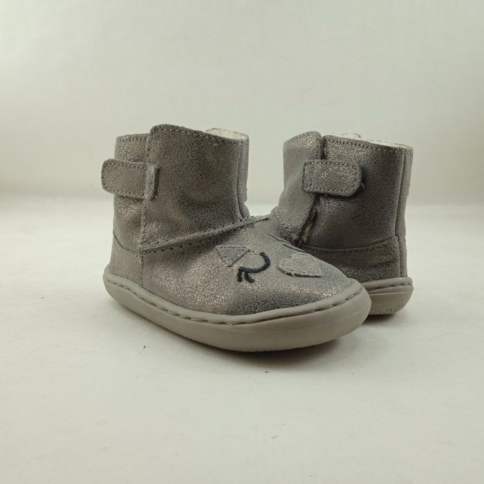 Bota tipo australiana de serraje en gris con cierre de velcros, Gioseppo mod. 73554 - Imagen 3