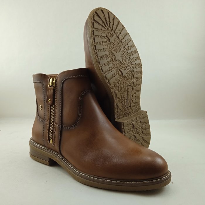 Bota de piel cuero con cierre de cremallera, Pikolinos mod. 8747 - Imagen 3