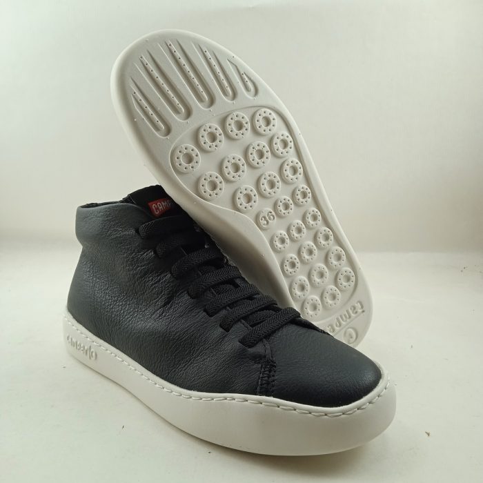 Bota de piel negra con cierre de cordon elastico, Camper mod. K400422 - Imagen 4