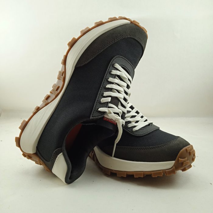 Semi-sport de piel negro con cierre de cordon, Camper mod. K100864
