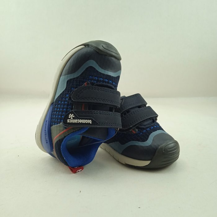 Semi-sport de piel  azul con cierre de doble velcro, Biomecanics mod. 241142
