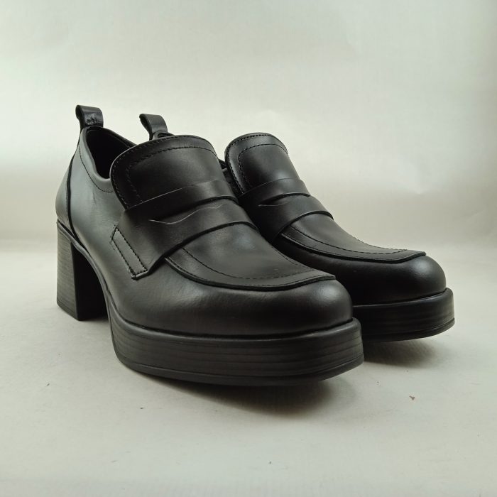 Mocasin de piel negra sin cierres, Wikers mod.  E-189 - Imagen 2