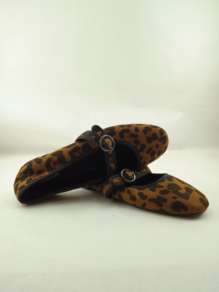 Mercedes de ante leopardo con cierre de hebilla, Mandarina mod. 535