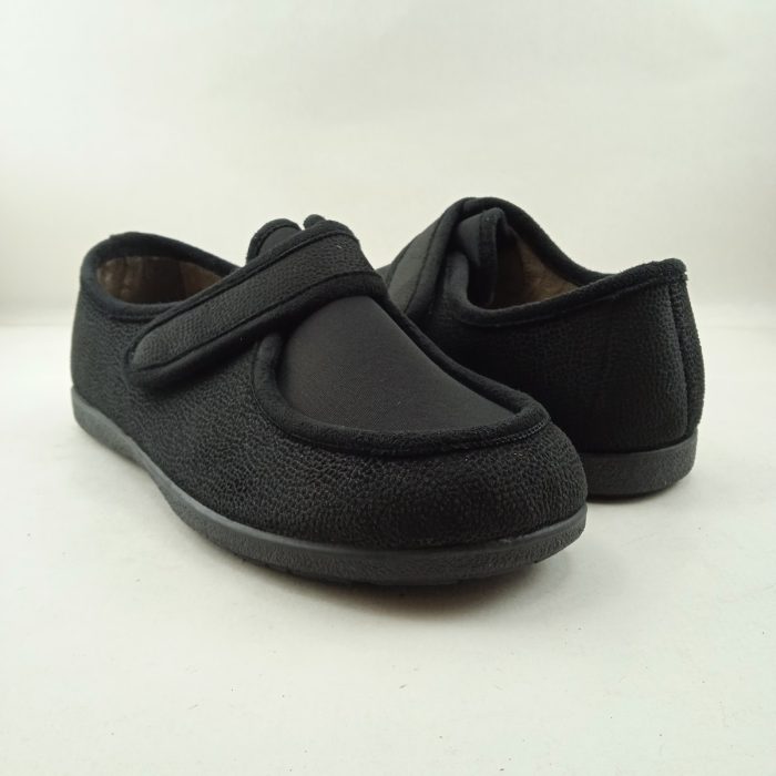 Zapatilla de casa sintetica negra con cierre de velcro, Garzon mod. 6870.244 - Imagen 3