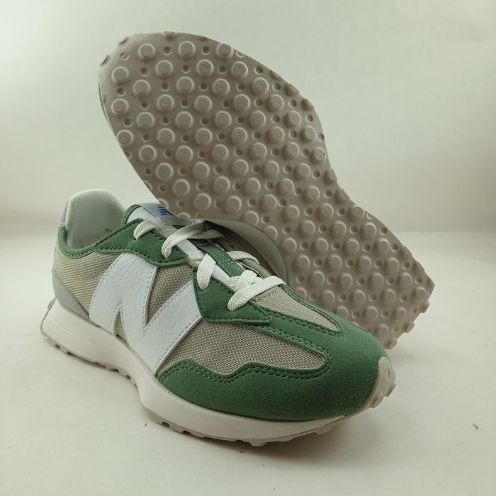 Semi-sport de piel verde con cierre de cordon, New balance mod. 327CM - Imagen 4