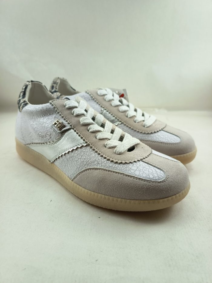 Semi-sport de piel blanco con cierre de cordon, Pedro miralles mod. 15200