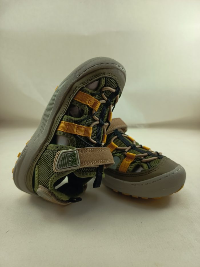 Sandalia de cortes en piel verde con cierre de velcro, Gioseppo mod. 74462 - Imagen 4