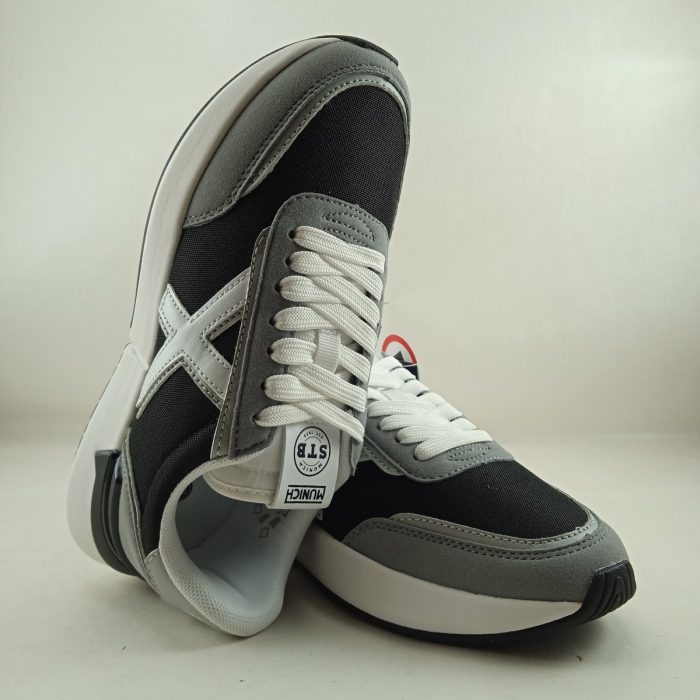 Semi-sport de piel negro con cierre de cordon, MUnich mod. 4173097 - Imagen 4