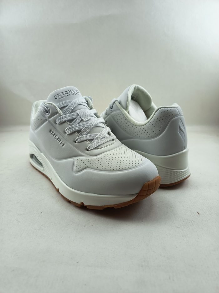 Semi-sport de piel blanca con cierre de cordon, Skechers mod. 73690 - Imagen 2