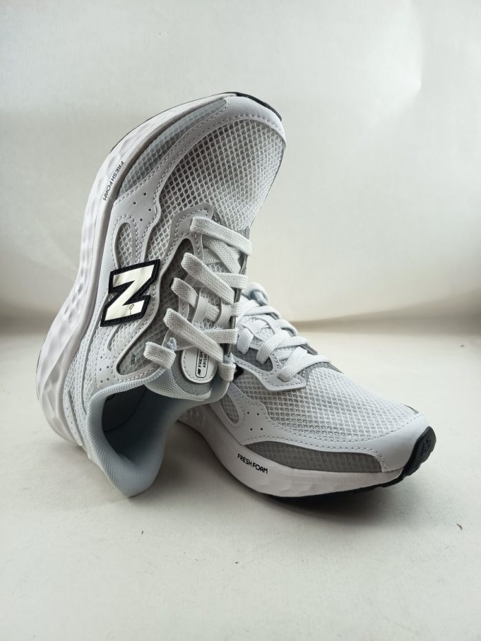 Deportivo sintetico blanco con cierre de cordon, New balance mod. Warist T4 - Imagen 4