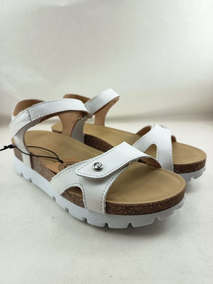 Sandalia de piel blanca con cierre de velcros, Panama jack modl Sulia basics B1
