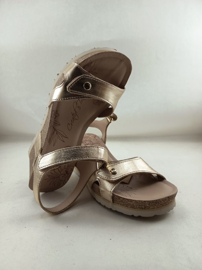 Sandalia de piel oro con cierre de velcro, Panama jack mod. Julia shilne B3 - Imagen 4