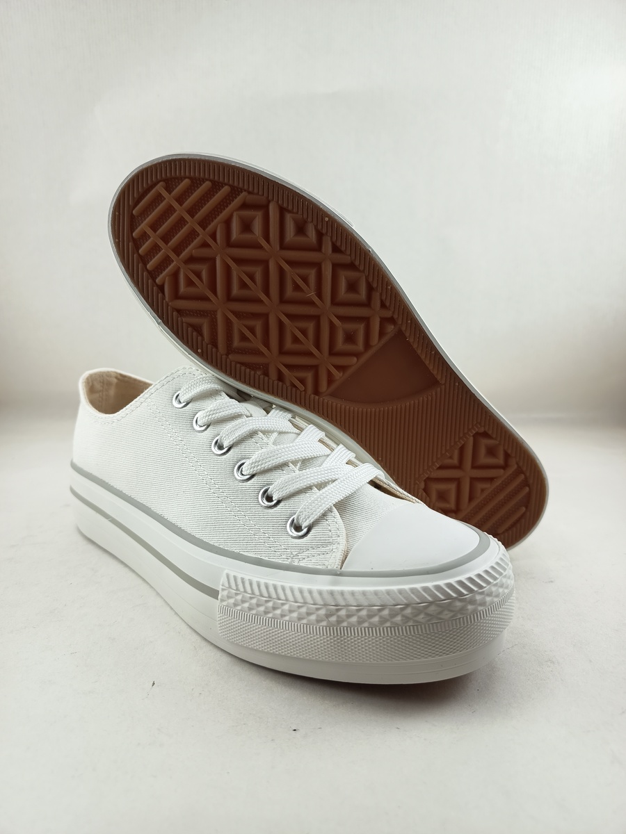 Zapatilla de lona blanca con cordones Mustang 60173 - Imagen 3