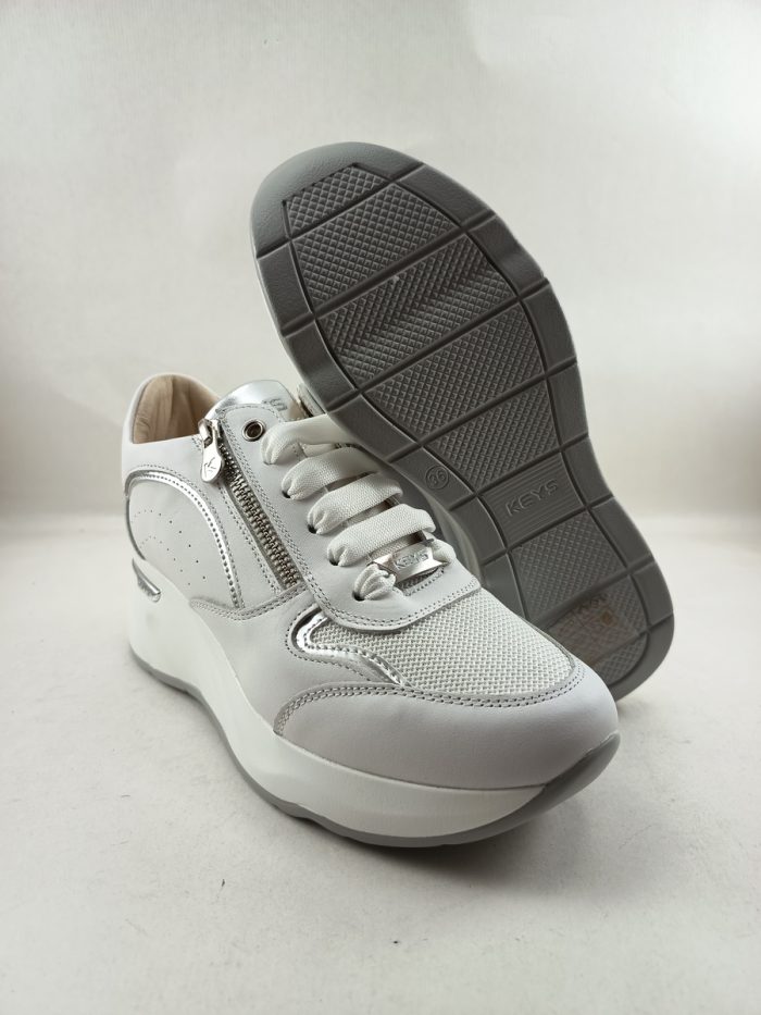 Semi-sport de piel blanca con cierre de cordon y cremallera,  Keys mod. 10592 - Imagen 3