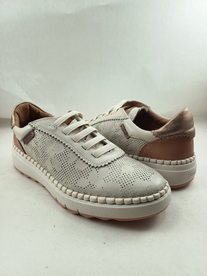 Semi-sport de piel crema con cierre de cordon elastico, Pikolinos mod. 6621c1 - Imagen 2