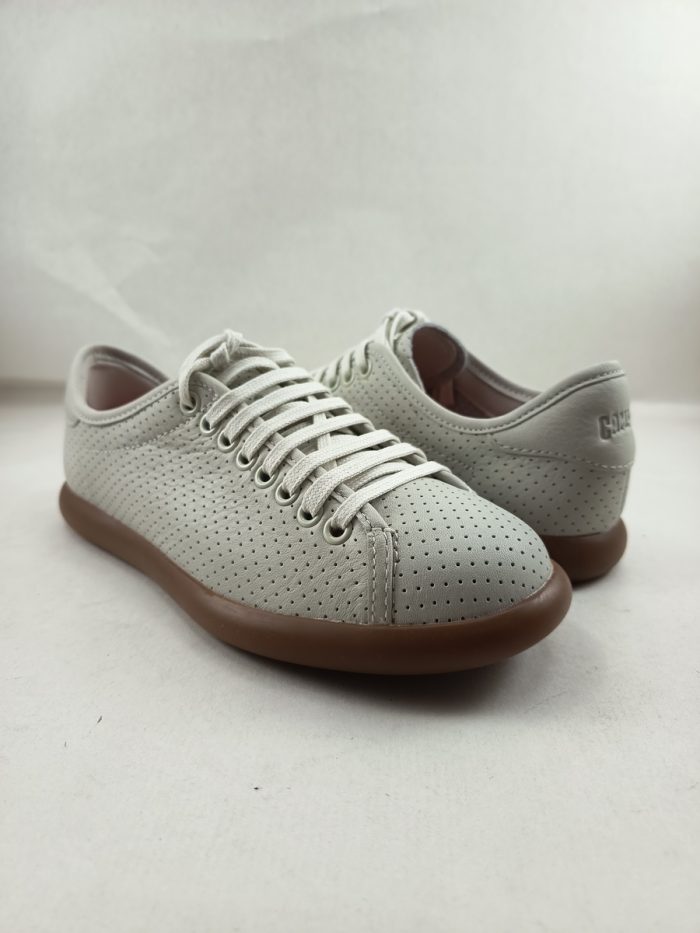 Semi-sport de piel crema con cierre de cordon, Camper mod. K201668 - Imagen 2