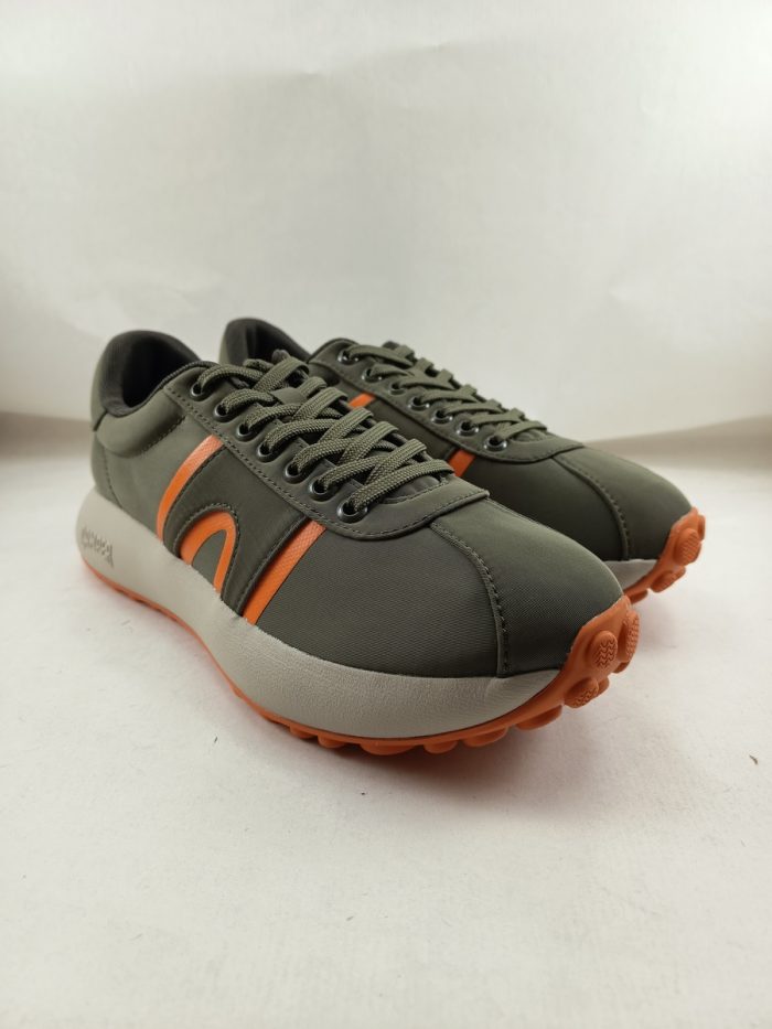 Semi-sport de piel verde con cierre de cordon, Camper mod. K100943