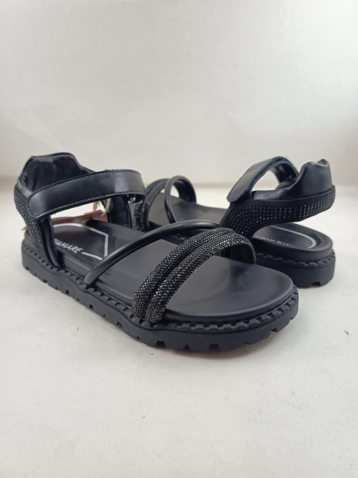 Sandalia de piel negra con ciere de velcro, Mariamare mod. 68557 - Imagen 2