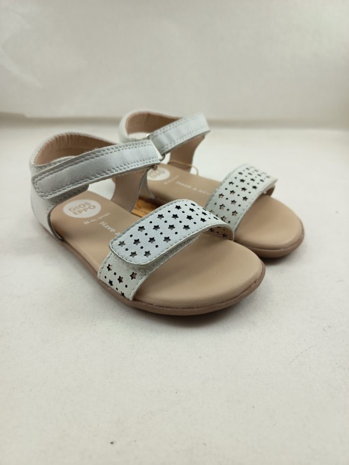 Sandalia de piel blanca con cierres de velcros, Gioseppo mod. 75346