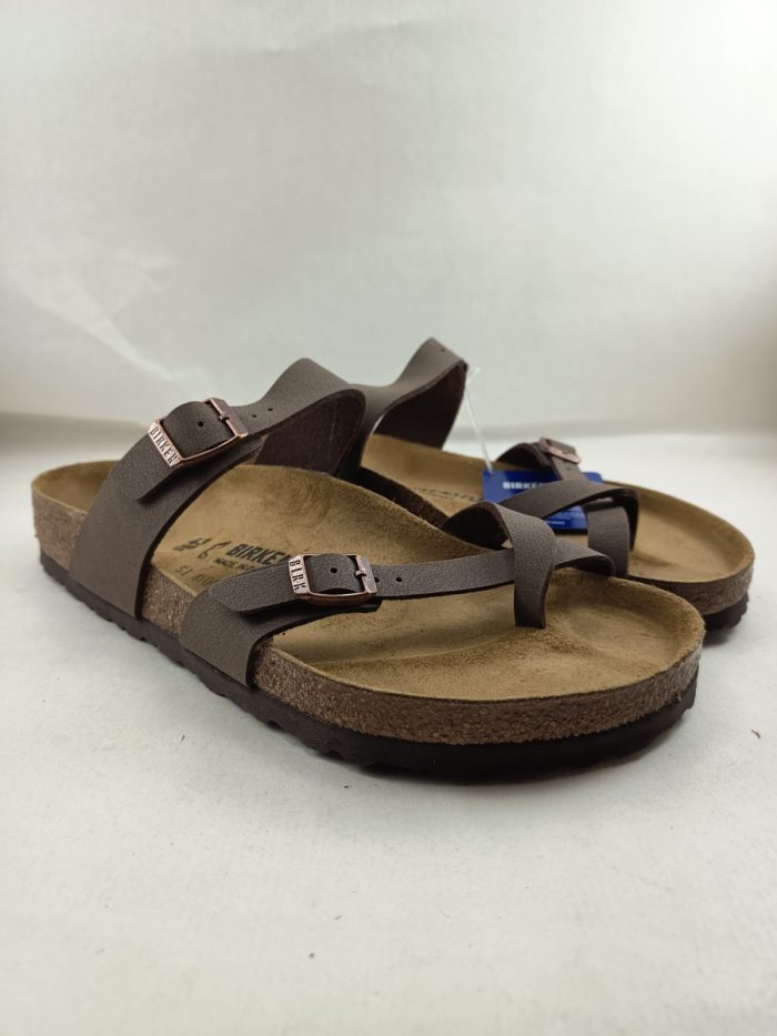 Chancla de dedo en piel marron con cierre de doble hebilla, Birkenstock mod. Mayari - Imagen 2