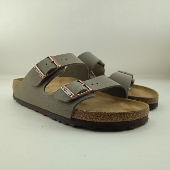 Sandalia tipo chancla de piel verde con cierre de doble hebilla, Birkenstock mod. Arizona - Imagen 2