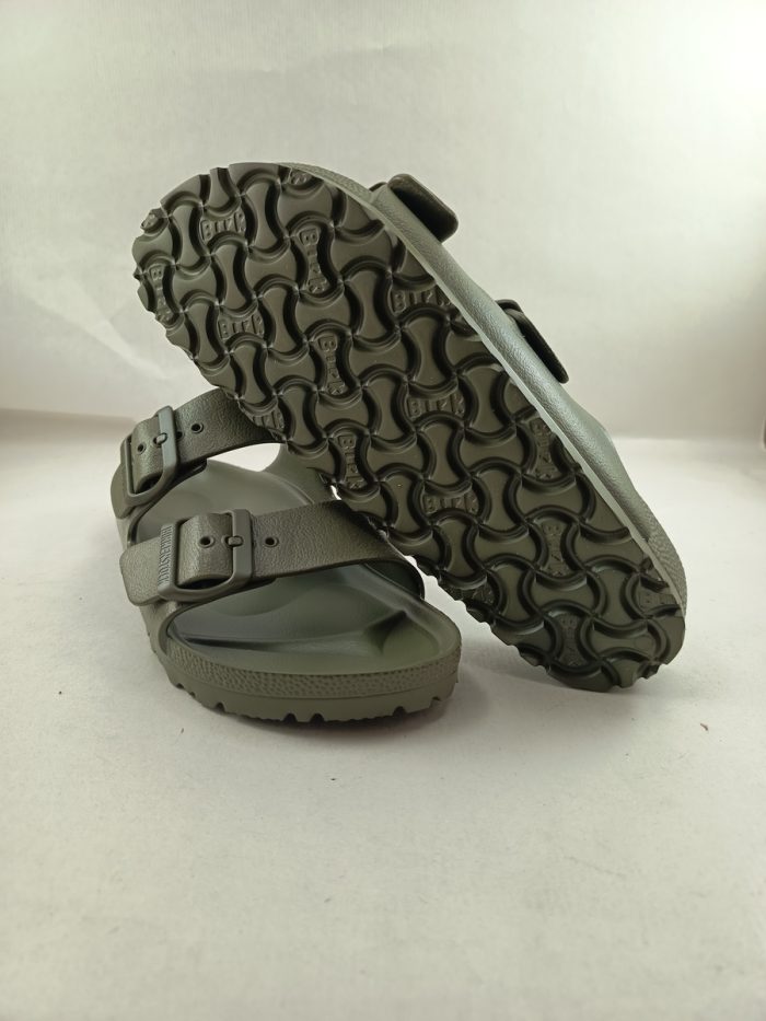 Chancla de eva verde con cierre de doble hebilla, Birkenstock mod. Arizona - Imagen 4
