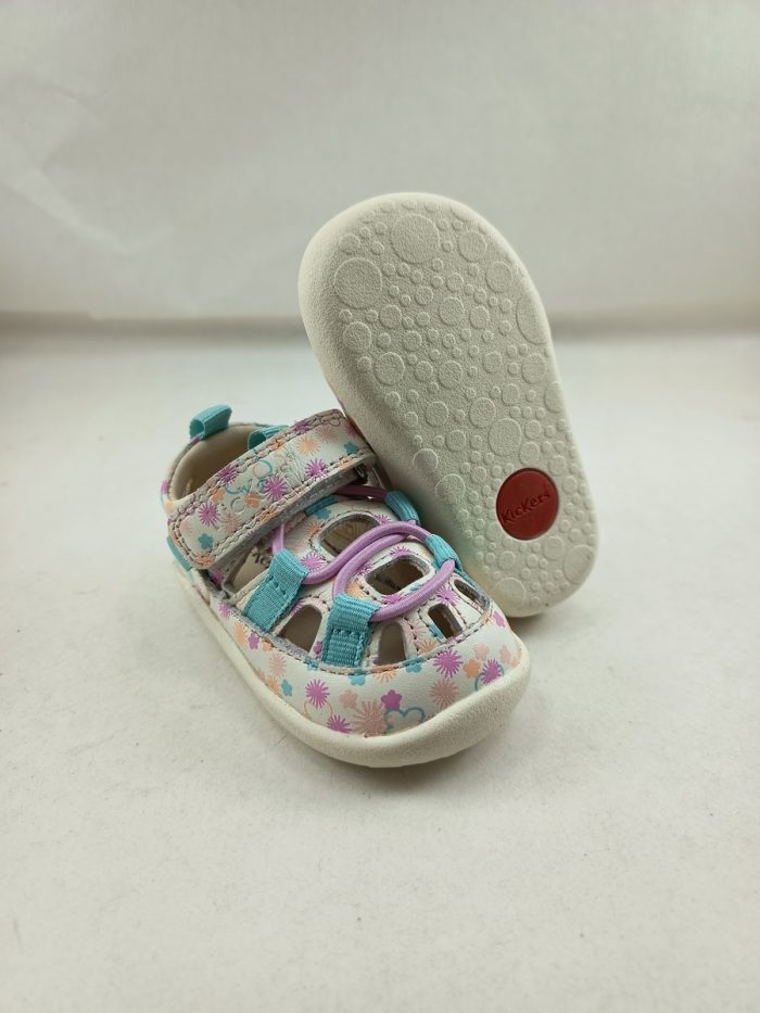 Sandalia sintetica blanca con cierre de velcro, Kickers mod. 1201323 - Imagen 3