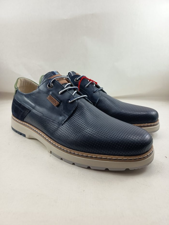 Semi-sport de piel azul con cierrre de cordon, Pikolinos mod. 4222C1