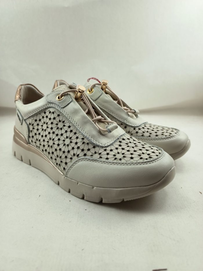 Semi-sport de piel blanca con cierre de cordon elastico, PIkolinos mod. 6584
