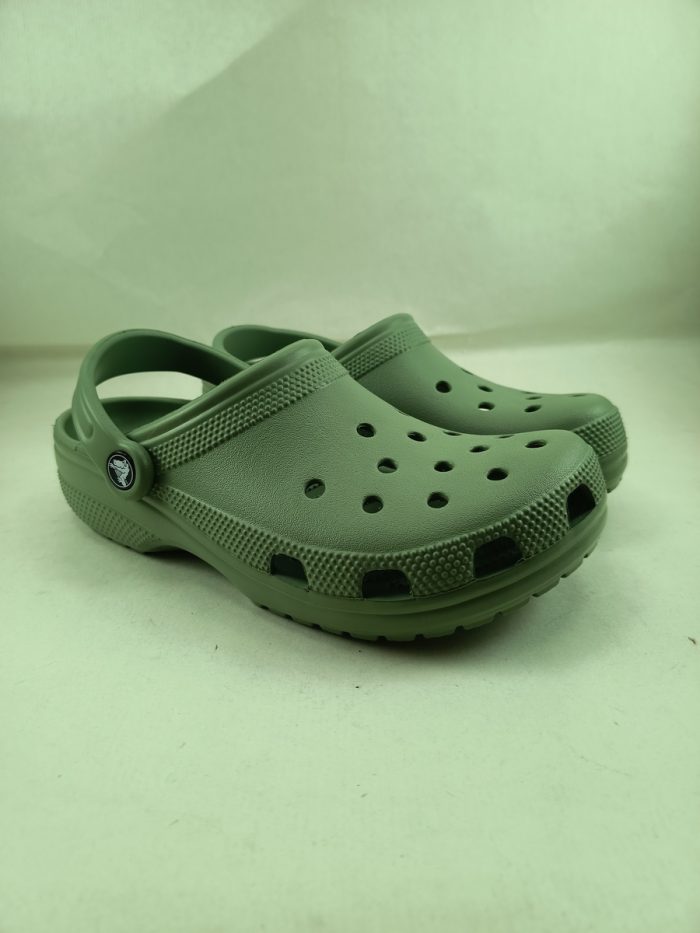 Croc classico verde militar sin cierres y tira trasera, Croc mod. 10001