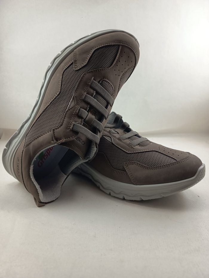 Semi-sport de piel gris con cierre de cordon elastico, Grisport mod. 44518 - Imagen 4
