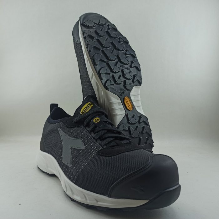 Zapato de seguridad sintetico negro con cierre de cordon, Diadora mod. Fly litebase - Imagen 4