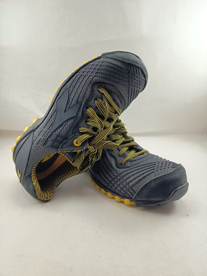 Deportivo de seguridad negro Diadora con cordon Beat 701-175299-80013 - Imagen 4